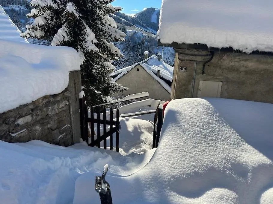Holiday home Les Astrances, Logement Dans Une Maison De Village Huez France